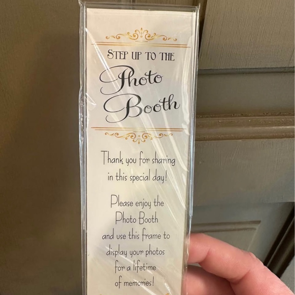 Photo Booth Display Frame - Picture 2 of 3